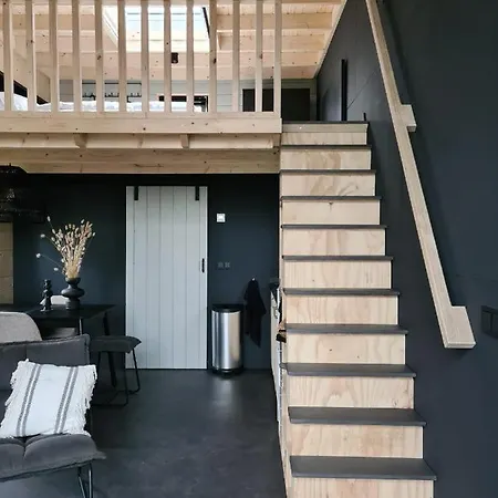Nieuw! Sfeervol Tiny House In De En Aan Het Water