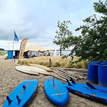 Casa de Férias Nieuw! Sfeervol Tiny House In De En Aan Het Water