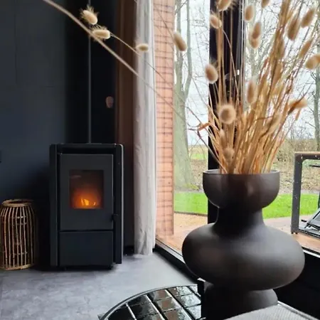 Nieuw! Sfeervol Tiny House In De En Aan Het Water Ferienhaus