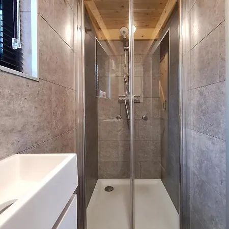 Prázdninový dům Nieuw! Sfeervol Tiny House In De En Aan Het Water Hulshorst